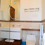 Spacious Ph Private Spa Tub Bbq 3 Mins To Beach